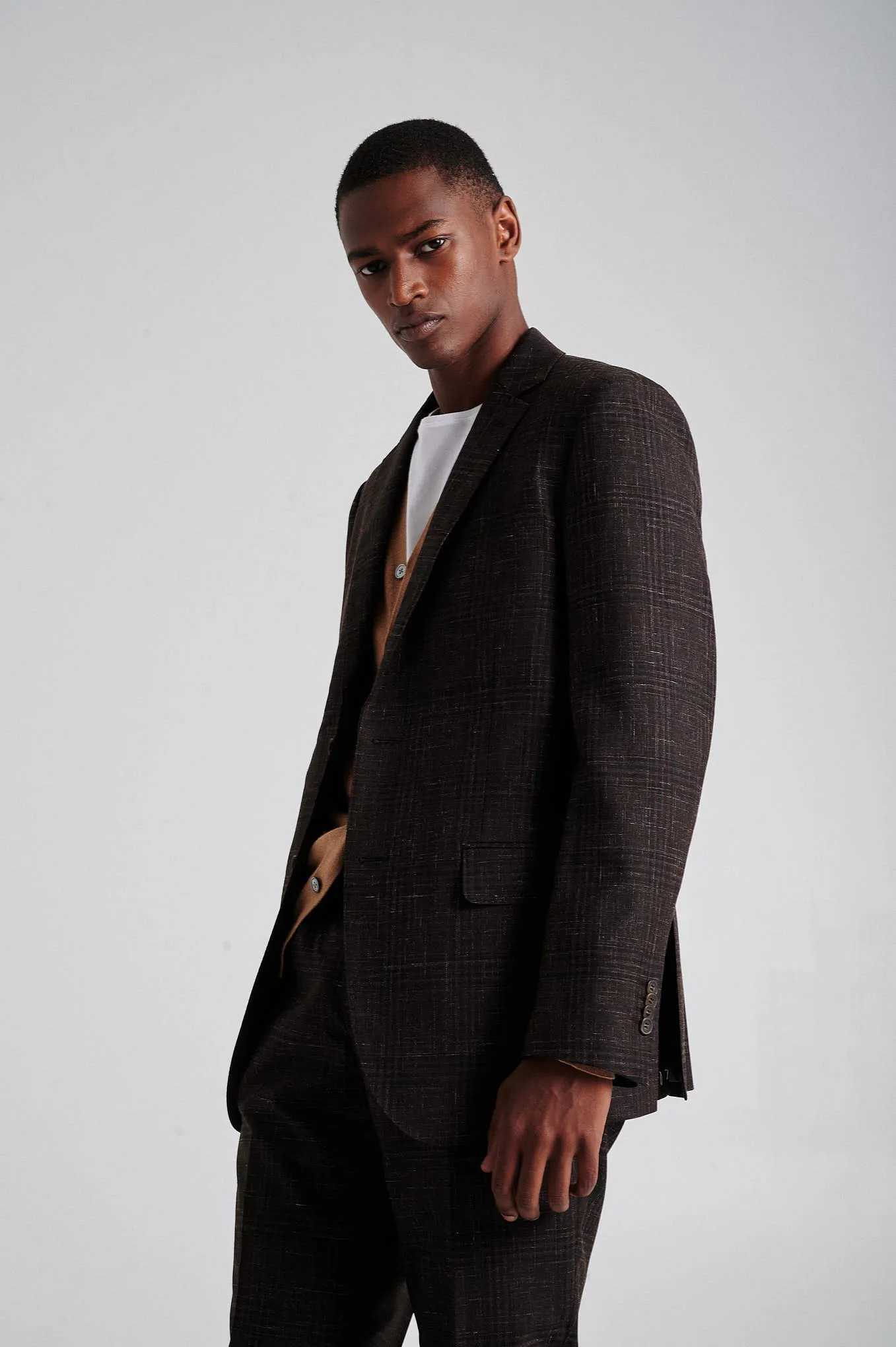Slim fit wool linen suit